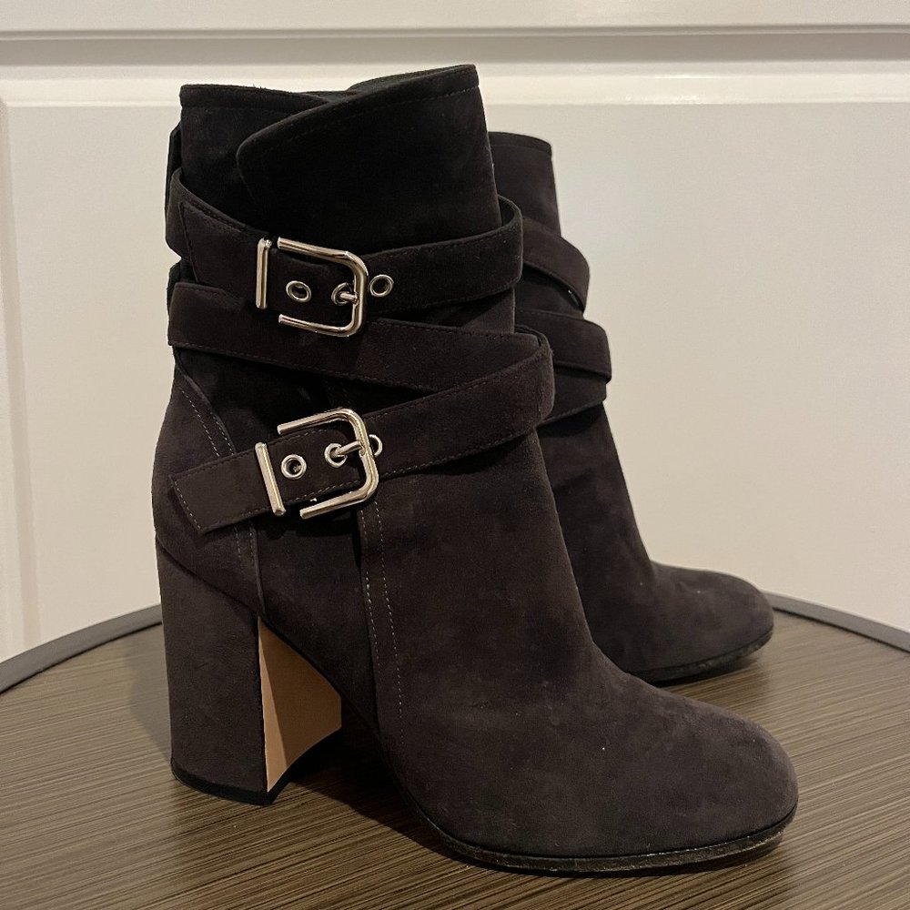 Gianvito Rossi buckled ankle boots